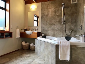 Adrift In Golden Bay Absolute Beachfront Adults Only