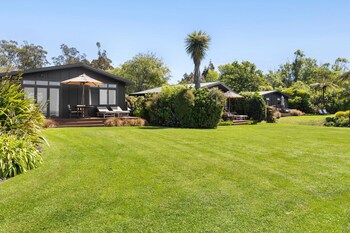 Adrift In Golden Bay Absolute Beachfront Adults Only