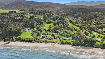 Adrift In Golden Bay Absolute Beachfront Adults Only