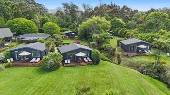Adrift In Golden Bay Absolute Beachfront Adults Only