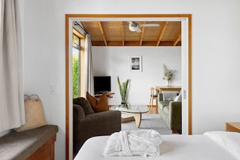 Adrift In Golden Bay Absolute Beachfront Adults Only