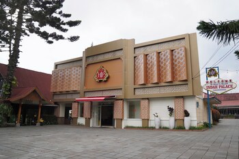 Hotel Indah Palace Tawangmangu