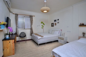 Ding Ding B & B