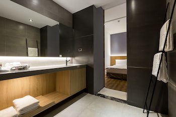Green Hotel