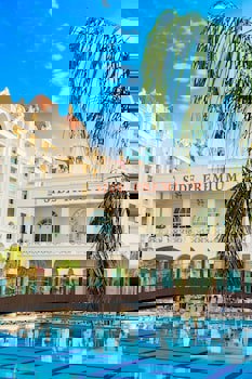 Oz Hotels Side Premium