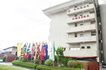 Fountain Suites