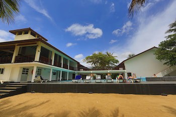 Catamaran Beach Hotel