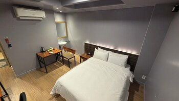 Cleopatra Hotel
