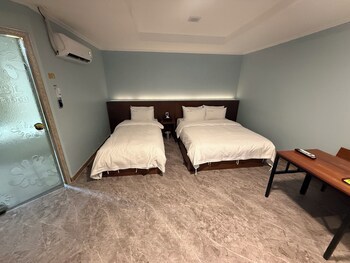 Cleopatra Hotel