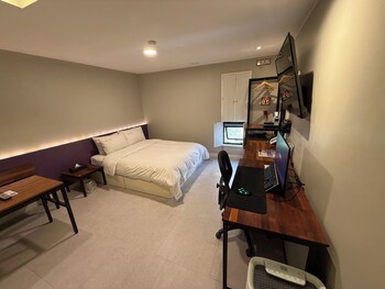 Cleopatra Hotel