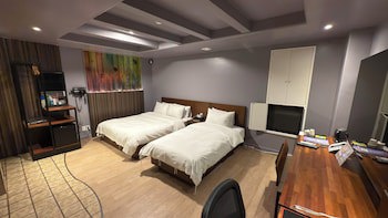 Cleopatra Hotel