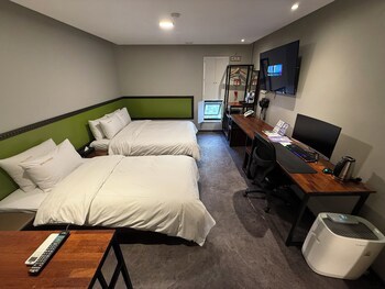 Cleopatra Hotel
