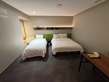 Cleopatra Hotel