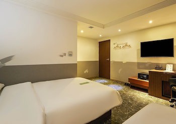 Friendly Dh Naissance Hotel By Mindrum Group