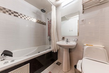 Friendly Dh Naissance Hotel By Mindrum Group
