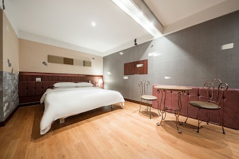 Friendly Dh Naissance Hotel By Mindrum Group