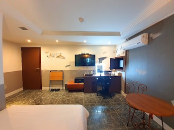 Friendly Dh Naissance Hotel By Mindrum Group