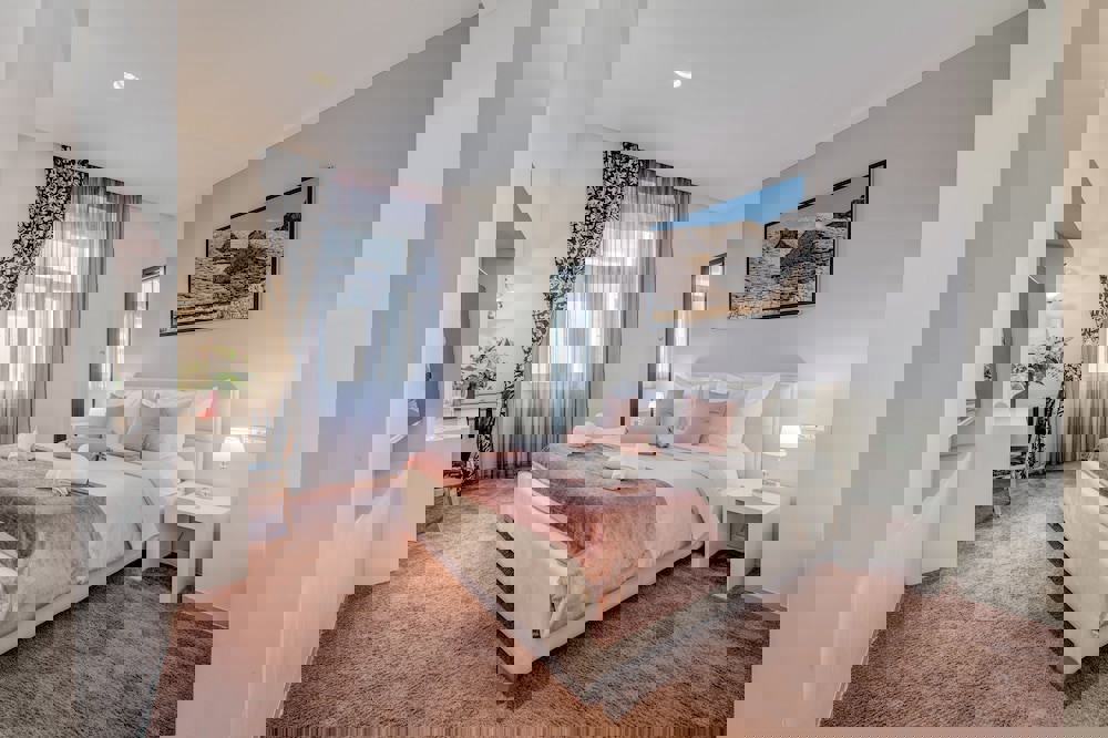 Starlight Luxury Rooms