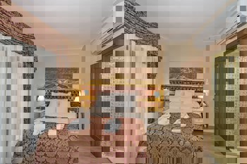 By Murat Royal Hotels