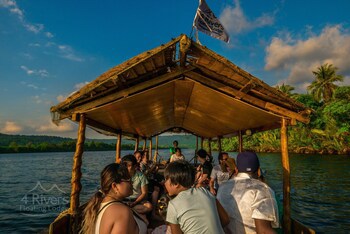 Canvas And Orchids Retreat