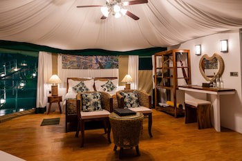 Canvas And Orchids Retreat