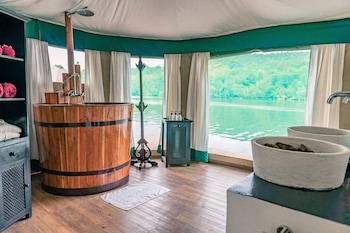 Canvas And Orchids Retreat