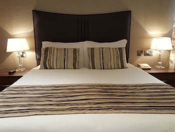 The Lodge Hotel