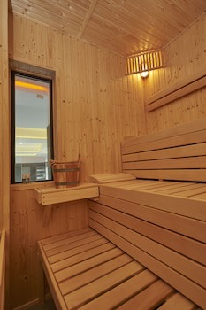 Conacul Ambient