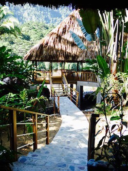 Villas Pico Bonito