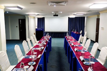 Golden Tulip Dar Es Salaam City Center Hotel