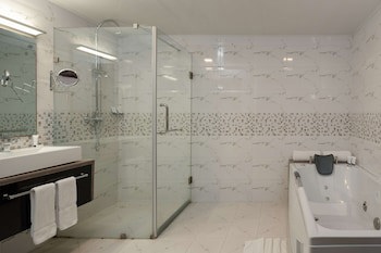 Golden Tulip Dar Es Salaam City Center Hotel