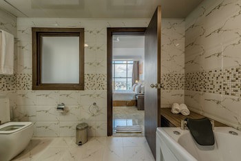 Golden Tulip Dar Es Salaam City Center Hotel