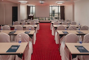 Golden Tulip Dar Es Salaam City Center Hotel