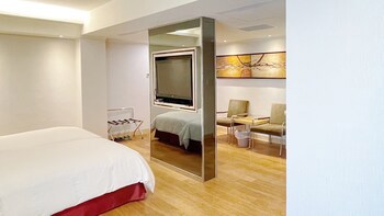 Delton Hotel