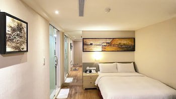 Delton Hotel