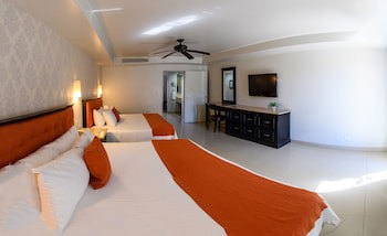 Hotel Santorian
