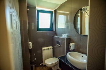 Hotel Hedonic
