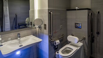 Crowne Plaza Aberdeen Airport, An Ihg Hotel