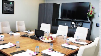 Crowne Plaza Aberdeen Airport, An Ihg Hotel