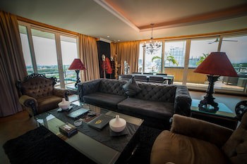 Fields Plaza Condo