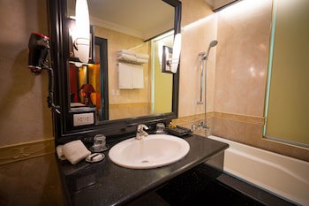 Fields Plaza Condo