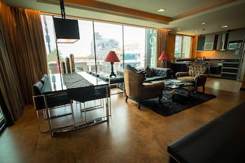 Fields Plaza Condo