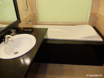 Fields Plaza Condo