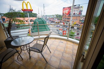 Fields Plaza Condo