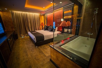 Fields Plaza Condo