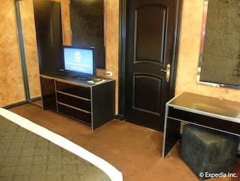 Fields Plaza Condo