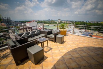 Fields Plaza Condo