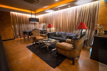 Fields Plaza Condo