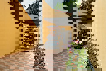 Villa Side Residence