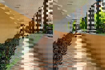 Villa Side Residence